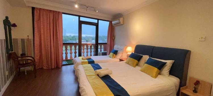 古晋河景阳台房 下楼吃海鲜 上楼看游船(Nicely Riverbank suites 405 @Riverview)图片
