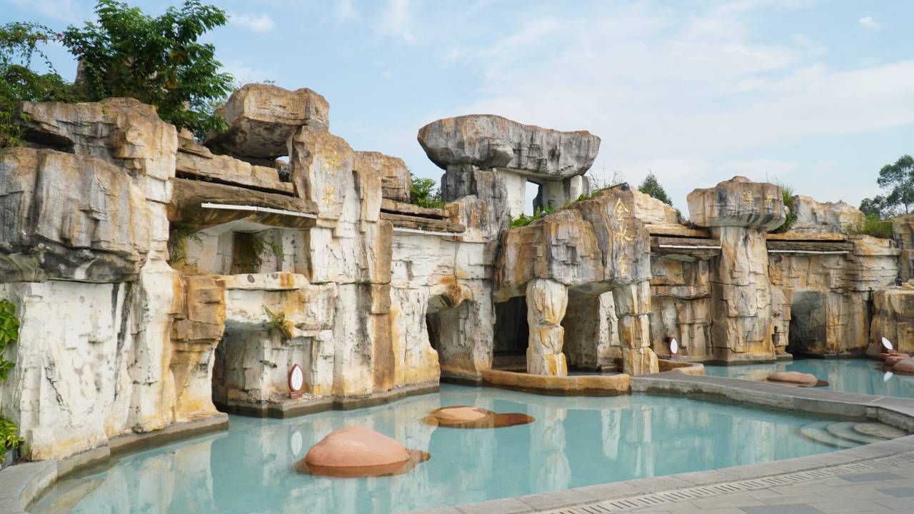 新兴翔顺金水台温泉小镇图片