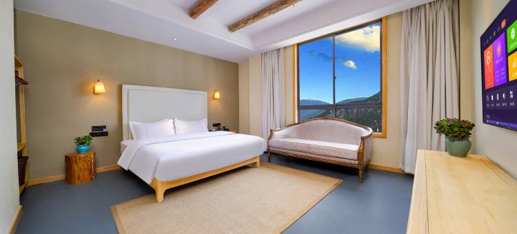 稻城亚丁贡金莲日酒店图片