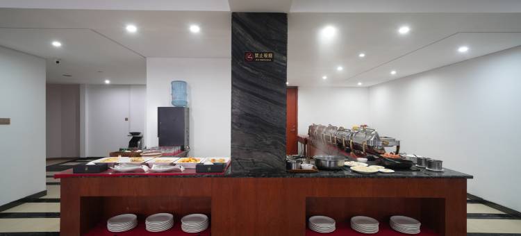 艺龙瑞云酒店(天台山高铁站店)图片