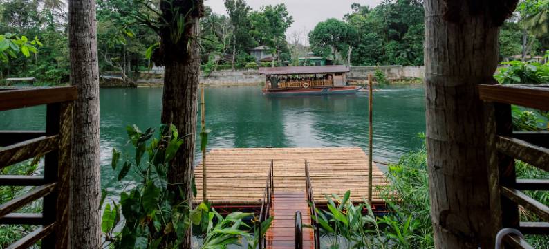 洛博克河畔旅馆及餐厅(LOBOC RIVERSIDE INN and RESTAURANT)图片