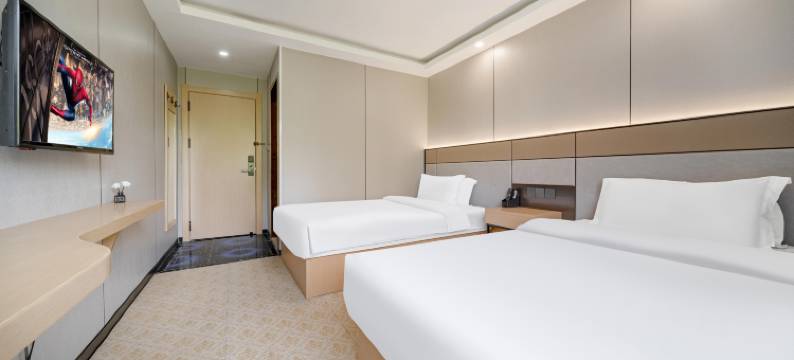 上海凰冠168快捷酒店(航津路地铁站店)图片