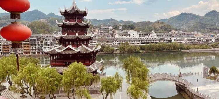 河塘夜景江景•SlowTime美学民宿(镇远古城景区店)图片