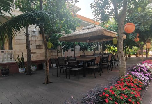 Sandalwood gardens 外景图