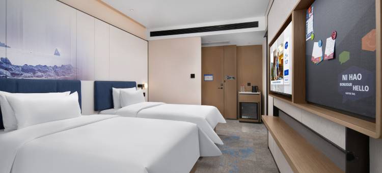 青岛崂山石老人海水浴场希尔顿欢朋酒店图片