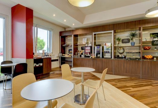 B&B Hotel Trento Hotel Overview