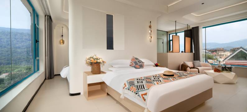 云里设计师度假美宿(特克斯八卦城店)图片