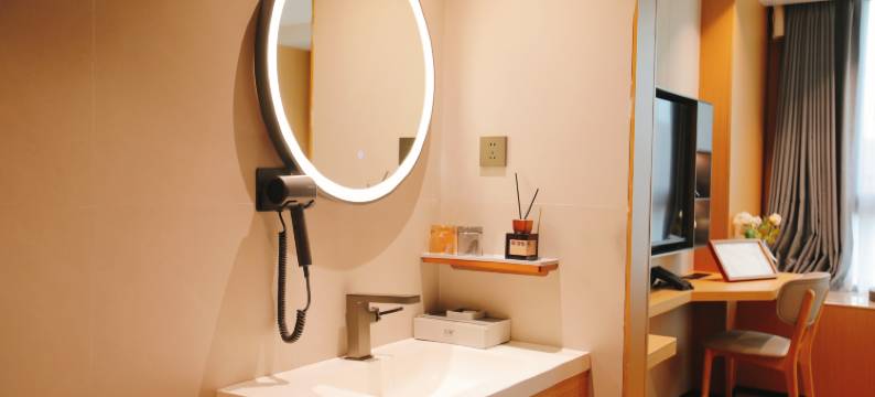 苏季酒店(舟山朱家尖蜈蚣峙码头观音法界店)图片