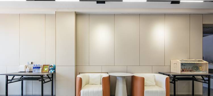 伊春嘉山秀水精品酒店(东升路店)图片