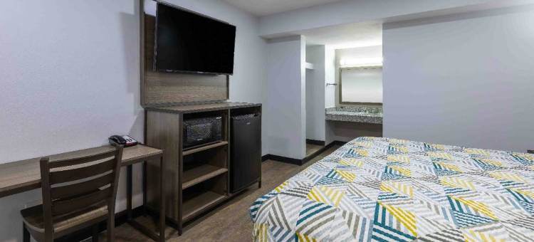 6号汽车旅馆锡克里，北卡罗来纳州(Motel 6 Hickory, NC)图片