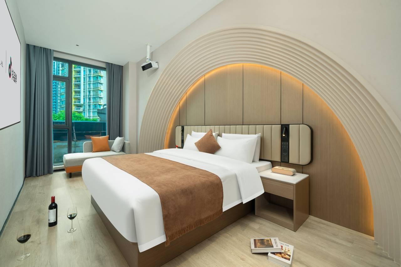 丽呈铂锐酒店(广州塔地铁站中山大学店)图片