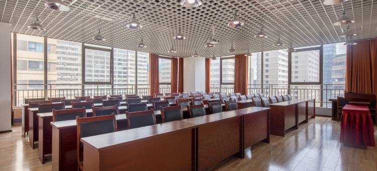 曼迪嘉酒店(贵阳白云北高铁站绿地新都会店)图片