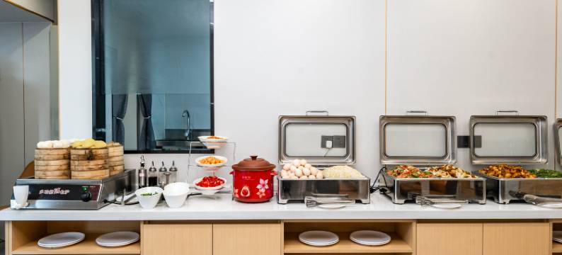 嘉盛酒店(昆明高铁南站七彩云南第壹城店)图片