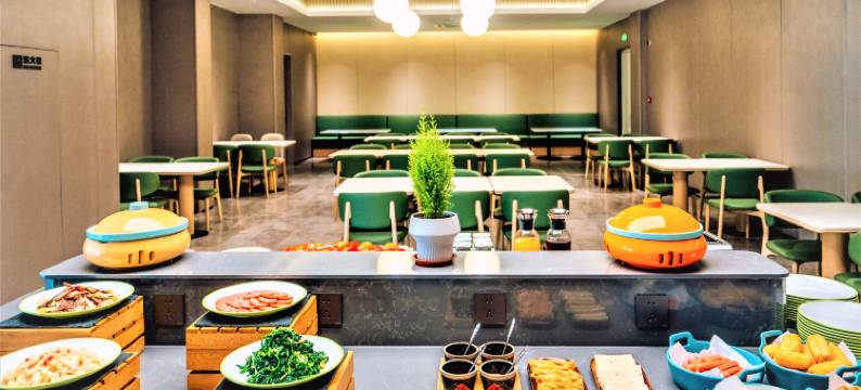 UP华驿精选酒店(枣庄西站万达广场店)图片