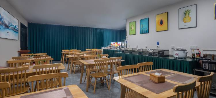 赣州俪城酒店(南康中学家具城店)图片