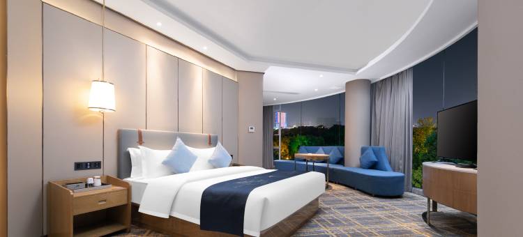 四季湖畔酒店(黄冈师范学院店)图片