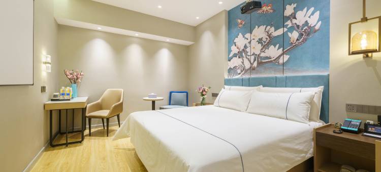 白玉兰酒店(沈阳塔湾街兴顺夜市店)图片