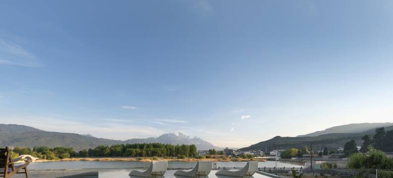 丽江山海VILLA雪山湖畔观景民宿图片