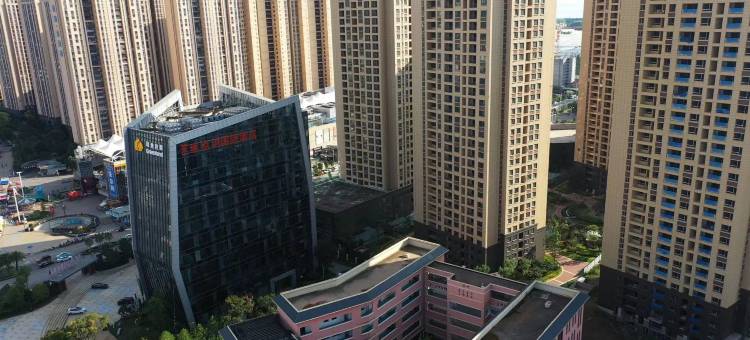 维也纳国际酒店(绿地东海岸可乐村地铁站店)图片