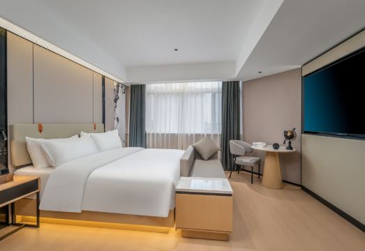 云曼铂金酒店（丹阳高铁站正则小学店）外景图