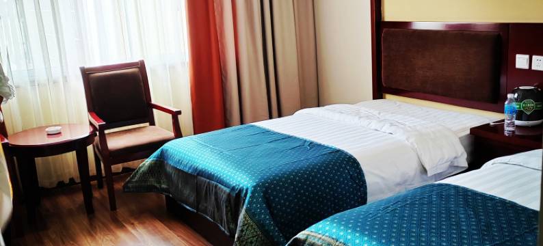 罗平金谷泰佳SPA酒店图片