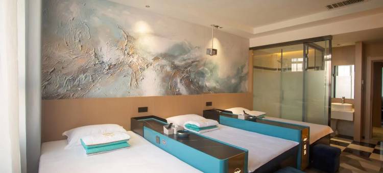 卢氏悦海酒店图片