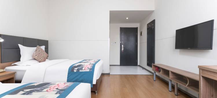 柏维轻居酒店(建设中路濮阳市中心广场店)图片