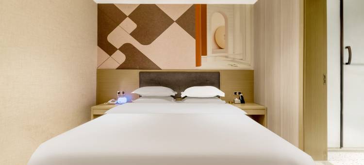 6月轻奢酒店(包头市东河机场店)图片