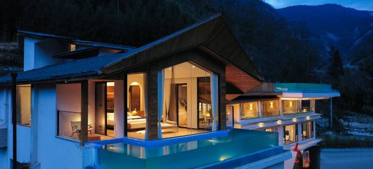 海螺沟鸾喜·隐山· Forest Mountain Lodge·雪山观景温泉度假酒店图片