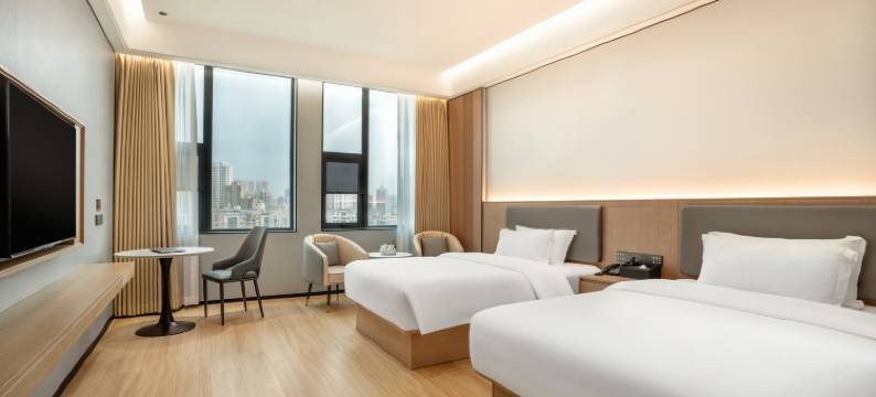 北海万信四季酒店(高铁站国际客运港码头店)图片