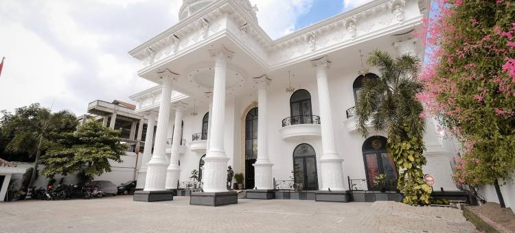 日惹帕里斯皇家酒店(The Grand Palace Hotel Yogyakarta)图片