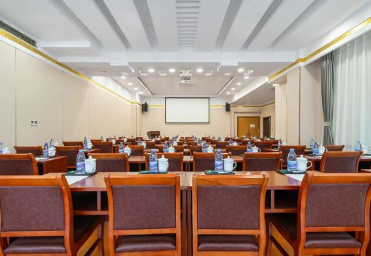 Shanghai Yunfeng HotelHotel Overview