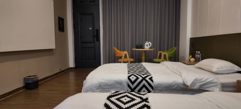 倚山壹聚火山民宿图片