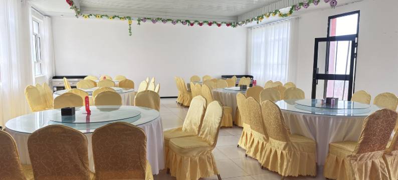 紫芸凤池酒店(一万泉景区店)图片