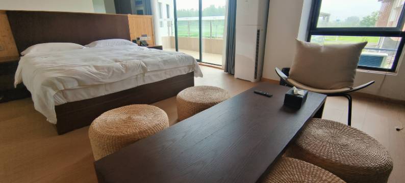 红源朴宿丨轻触智能丨modern轻奢美宿(北乡双河店)图片