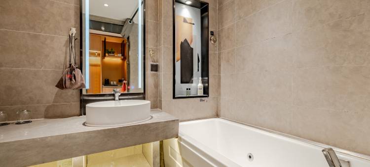 M·S美宿艺术品酒店(淮南第一人民医院龙湖公园店)图片