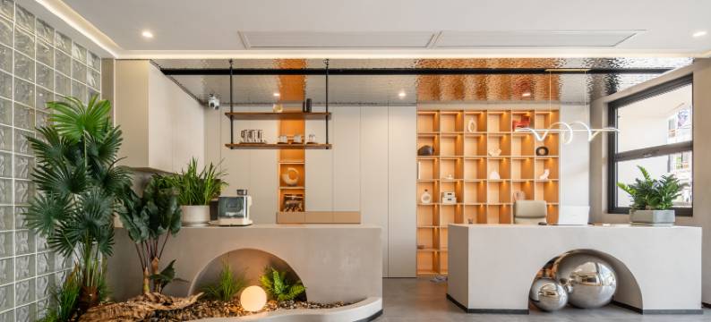 安吉水墨山川亲子私汤度假美宿(云上草原熊猫部落探险乐园店)图片