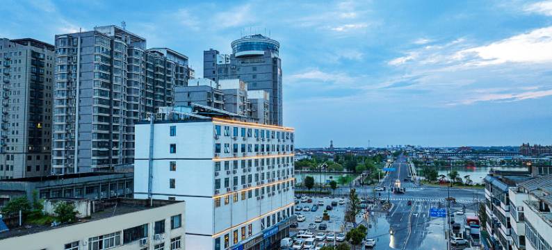 昆仑乐居商务酒店(淮阳龙湖景区店)图片