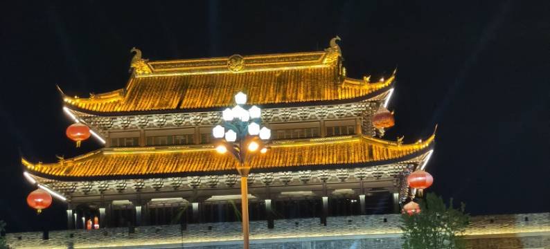 弥勒黑桃酒店(湖泉生态园红河水乡店)图片