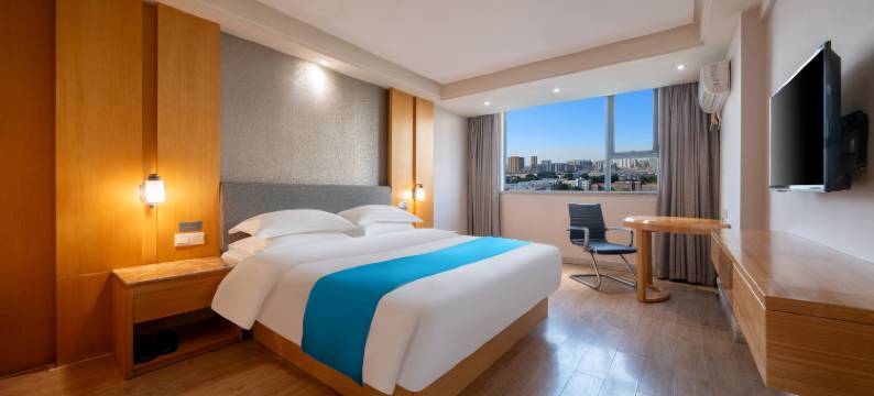 华美云端酒店(南宁火车站朝阳广场店)图片