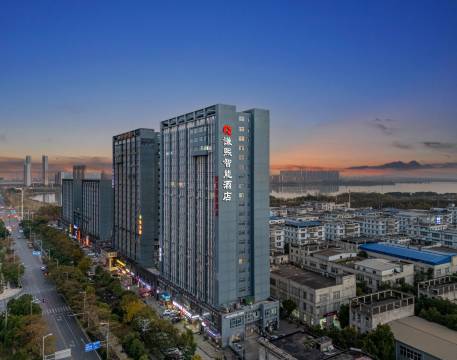 谦熙智能酒店(白沙洲农副产品大市场银湖中小企业城店)