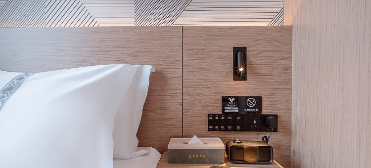 泉商酒店(柳州白莲机场毅德城店)图片