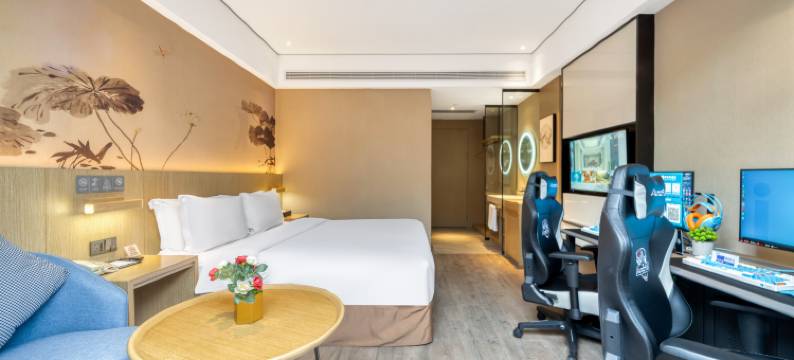 爱电竞酒店(武汉白沙洲杨泗港长江大桥店)图片