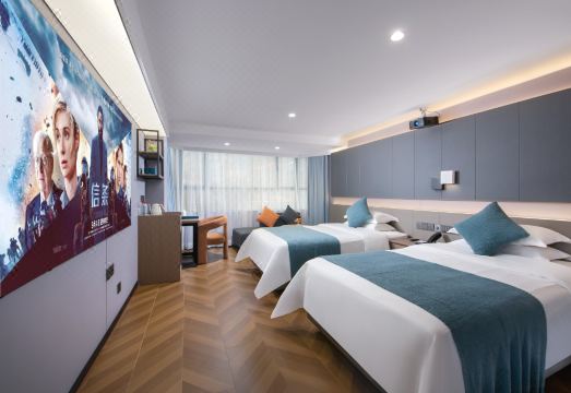 Shenzhen Jingpeng Hotel (East Gate Pedestrian Street Hubei Subway Station Branch)Over view