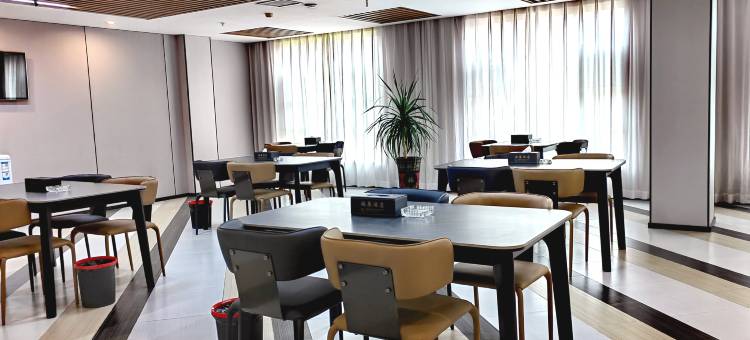 福巢酒店(尉氏汽车站店)图片