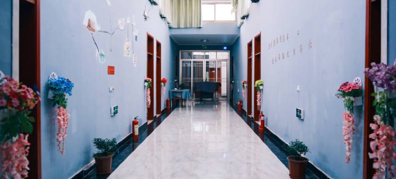 敦煌月半湾客栈(鸣沙山月牙泉景区店)图片