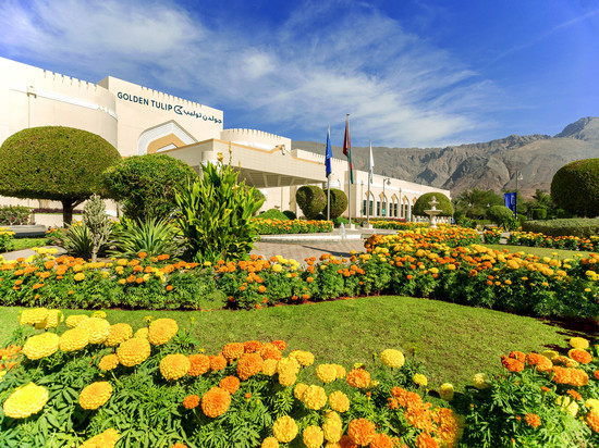 奈兹瓦郁锦香酒店