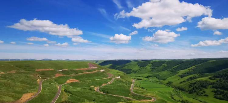 塞罕坝山水人家农家院图片