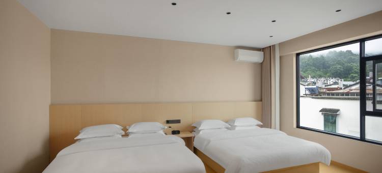 龙陵观澜酒店图片