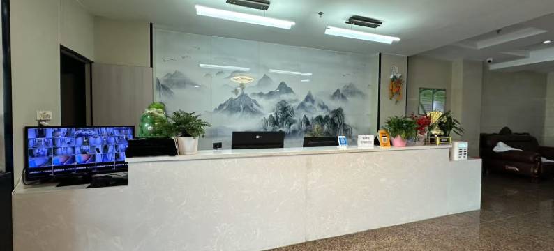 和硕云华大酒店图片